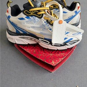 Off-White ‘Be Right Back’ New York